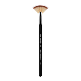 Eigshow Small Fan Brush F655