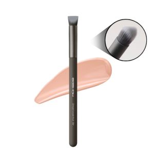 Eigshow 2D Angled Concealer Brush E861 - Image 4