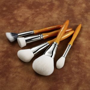 Eigshow Chinese Dragon 20 Pieces Professional Makeup Brush Kit - Image 3