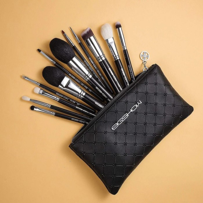 Eigshow Beauty Master Series Brushes Set (12 pieces ) - Bright Silver